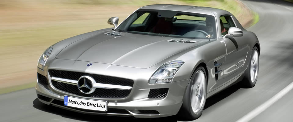 Mercedes Benz silver grey SLS AMG 2013